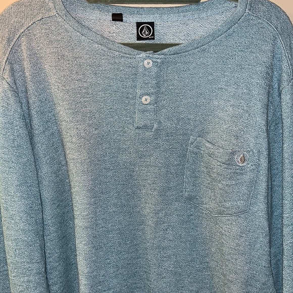 NWOT Volcom Long Sleeve - Picture 3 of 3